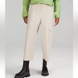 Lululemon Light Utilitech Cargo Pocket High Rise Crop